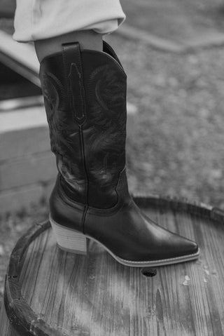 Black Hanan Classic Cowgirl Boots