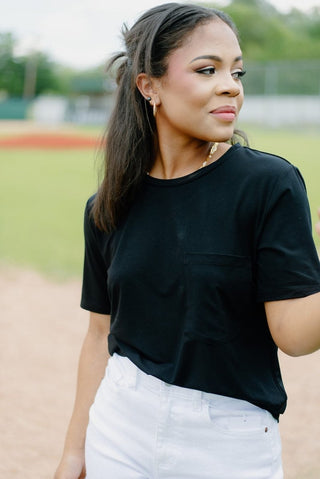 Black Basic Front Pocket Tee | Select Trends Boutique