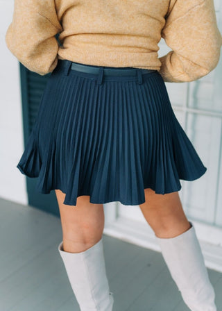 Black Belted Pleated Mini Skort | Select Trends Boutique