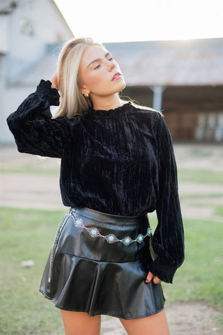 Black Quinn Velvet Top | Select Trends Boutique