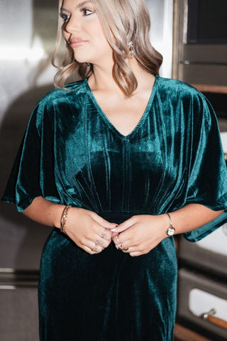 Green Velvet Kimono Sleeve Midi Dress | Select Trends Boutique