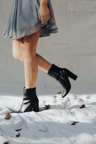 Independent Babe Black Booties