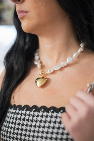 Pearl Heart Toggle Necklace - Select Trends Boutique