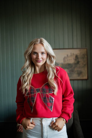 Red Christmas Bow Sweatshirt | Select Trends Boutique