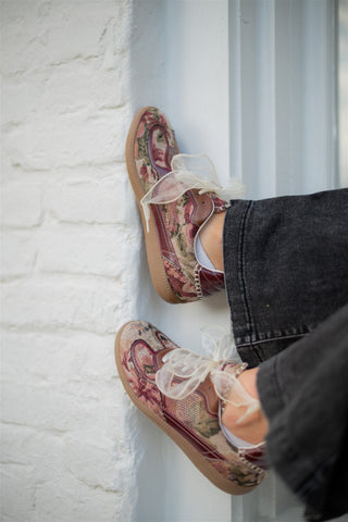 Dalia Mauve Floral Sneakers