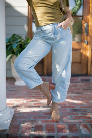 Light Wash Barrel Jeans