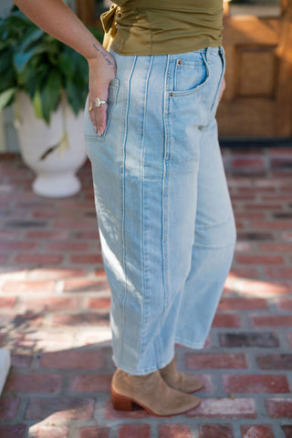 Light Wash Barrel Jeans