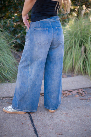 Medium Wash Pleated Wide Leg Jeans
