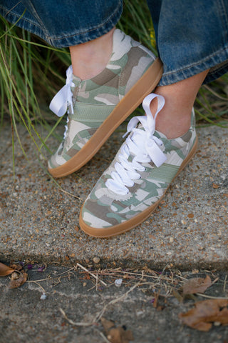 Dixie Camo Green Sneakers
